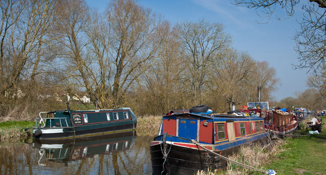Canal boats at Great Bedwyn in Wiltshire