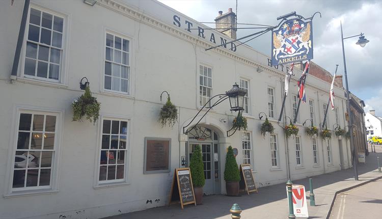 The Lansdowne Strand Hotel Calne Visit Wiltshire - 